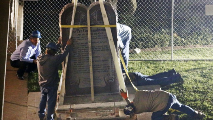Oklahoma: 10 Commandments Removed under Cover of Darkness